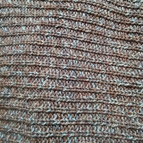 ***SOLD***Alpaca sweater with a twist - Picture 5 of 7